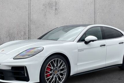Porsche Panamera 16.162 km 123.680 &euro; Recklinghausen 45665