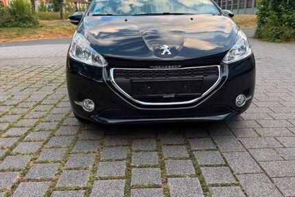 Peugeot 208 105.500 km 3.750 &euro; Witten 58454