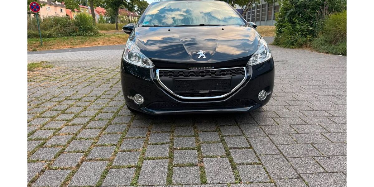Peugeot 208 105.500 km 3.750 &euro; Witten 58454