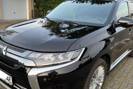 Mitsubishi Outlander 125.000 km 17.900 € Recklinghausen 45661