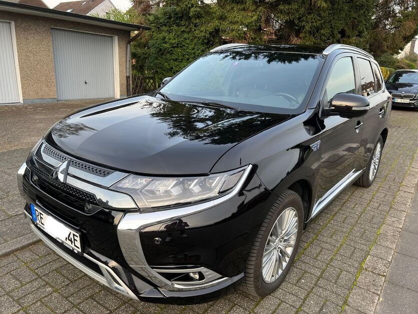 Mitsubishi Outlander 125.000 km 17.900 € Recklinghausen 45661
