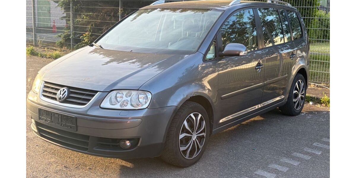 VW Touran 290.000 km 1.800 &euro; Oberhausen 46149