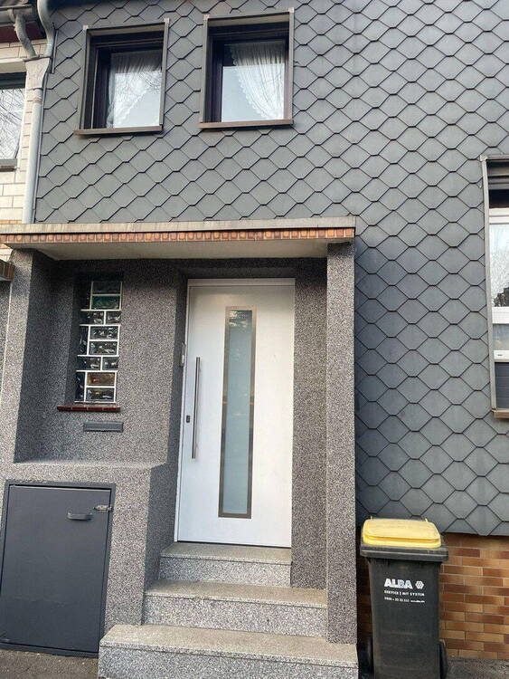 Modernisiertes Reihenmittelhaus mit Balkon und hochwertigen Ausstattungen 4 zimmer