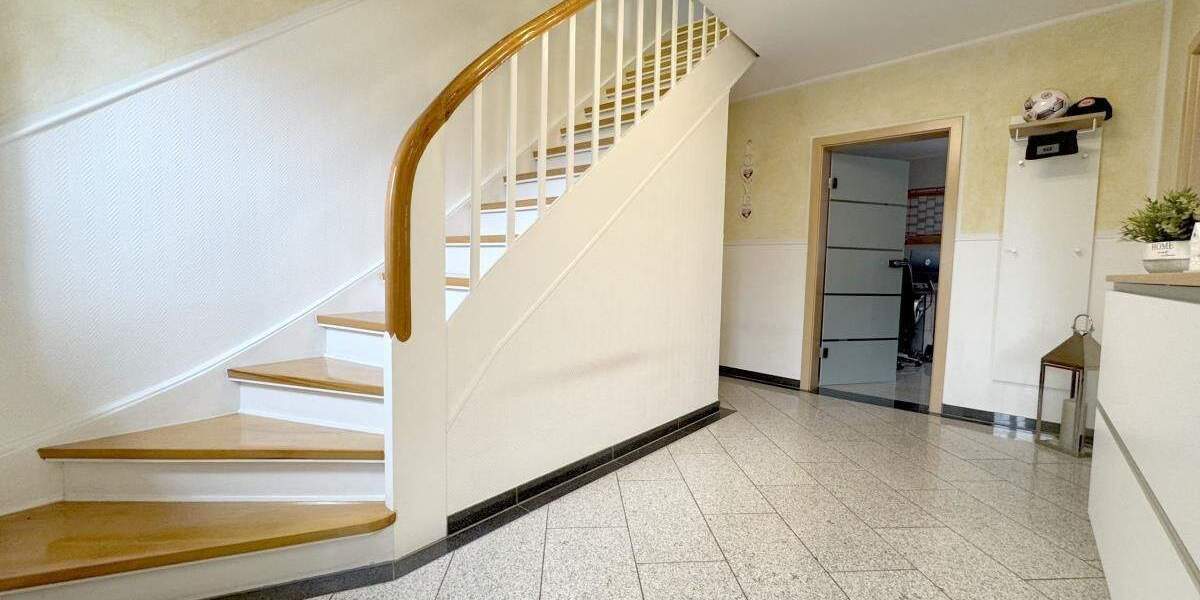 Einfamilienhaus Oberhausen Schwarze Heide - 7 Zimmer, 176 m&sup2;, 595.000&euro; | Angebot:25709904