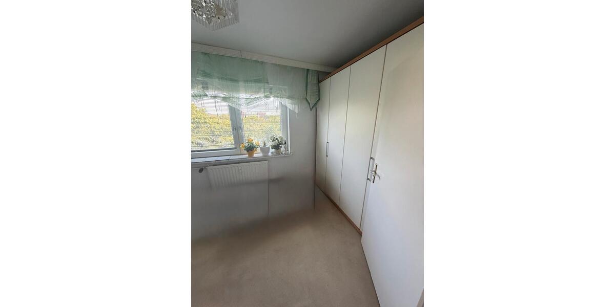 Etagenwohnung Mülheim an der Ruhr - 4 Zimmer, 67 m&sup2;, 120.000&euro; | Angebot:26977247