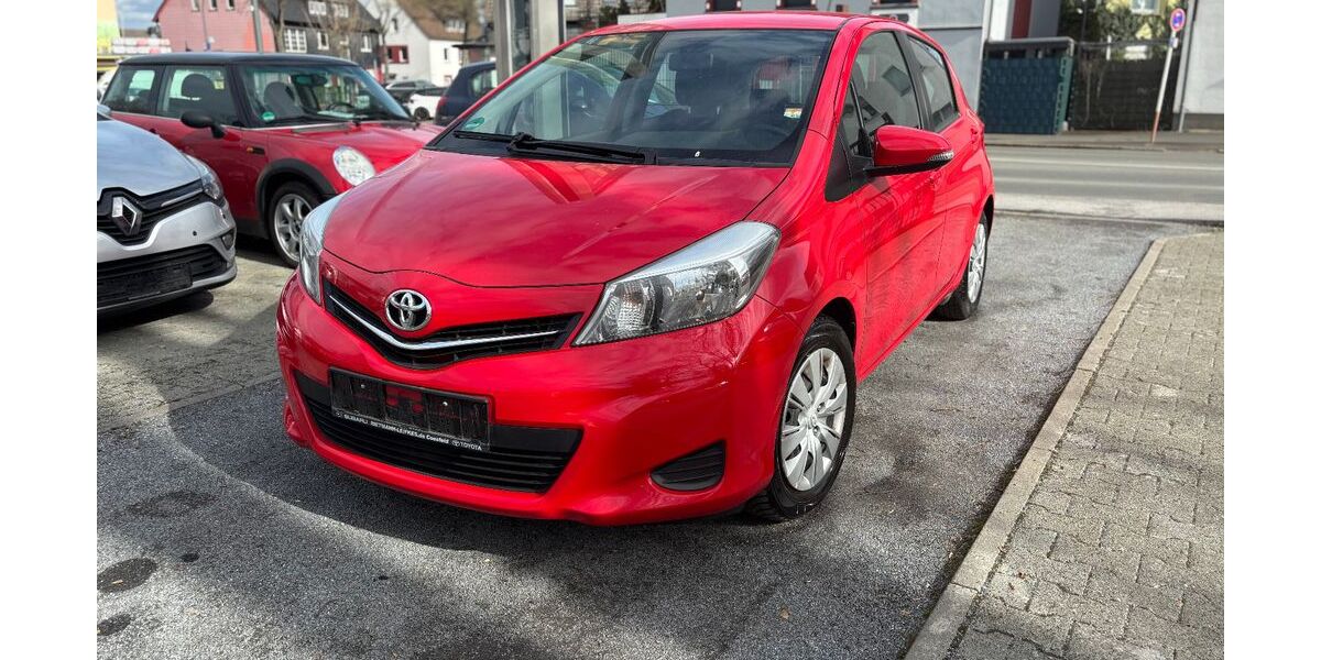 Toyota Yaris 192.657 km 4.999 &euro; Dortmund 44143