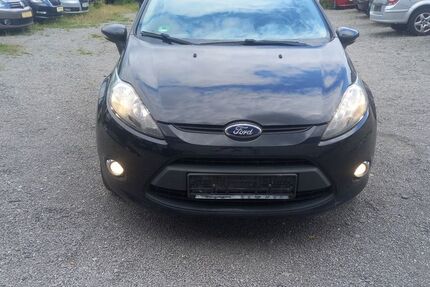 Ford Fiesta 136.100 km 3.400 &euro; Dortmund 44309