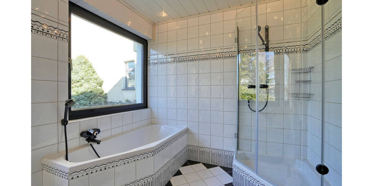 Mehrfamilienhaus, Wohnhaus Bochum Werne - 6 Zimmer, 243 m&sup2;, 725.000&euro; | Angebot:23956632