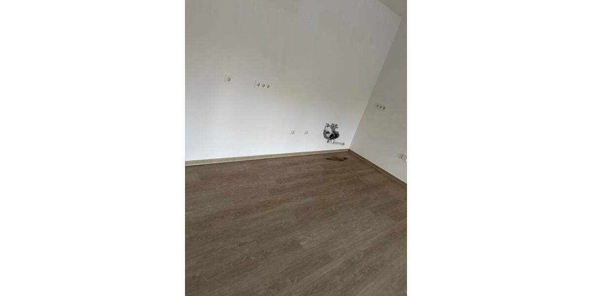 Erdgeschoßwohnung Essen Stadtbezirk VI - 3 Zimmer, 97 m&sup2;, 1.260&euro; | Angebot:25234458