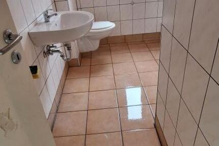 Provisionsfrei* Geräumige 4-Zi.-Wohnung m. Stellpl., Altendorfer Straße, 1.OG - Wohnung Essen Altendorf | Angebot:26991510