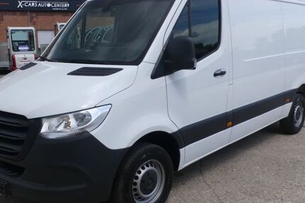 Mercedes-Benz Sprinter 211.461 km 15.950 &euro; Essen 45309