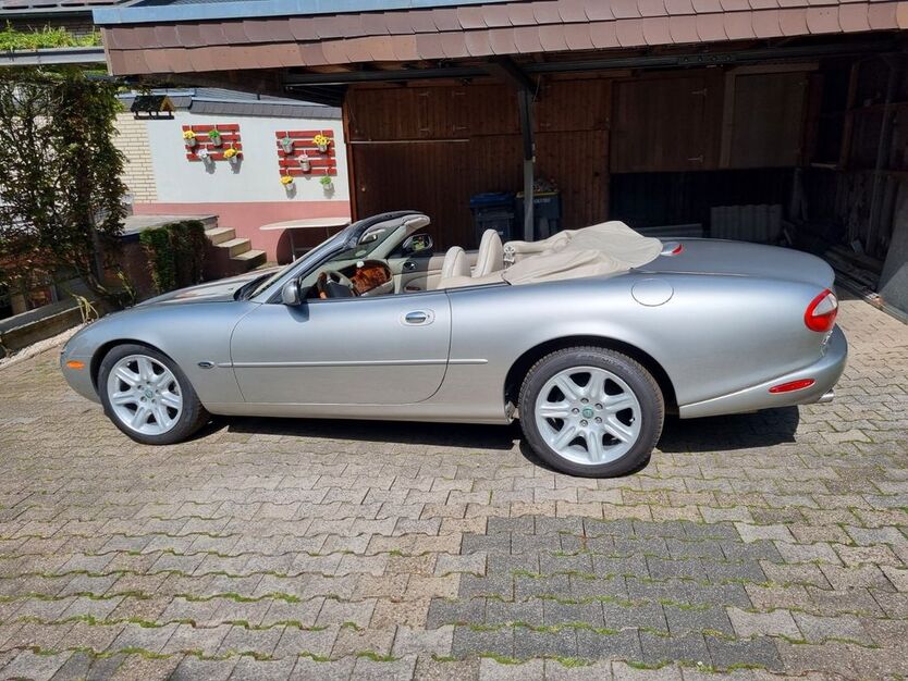 Jaguar XK8 165.450 km 17.450 € Selm 59379