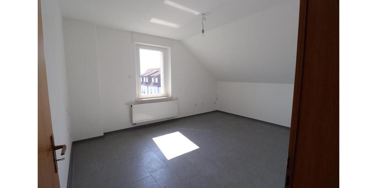 Dachgeschoßwohnung Haltern am See - 3.5 Zimmer, 90 m&sup2;, 990&euro; | Angebot:24783019