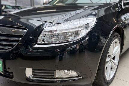 Opel Insignia 95.569 km 11.890 &euro; Bottrop 46236