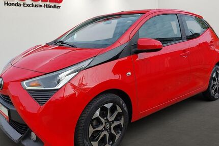 Toyota Aygo (X) 33.127 km 9.980 &euro; Oberhausen 46117