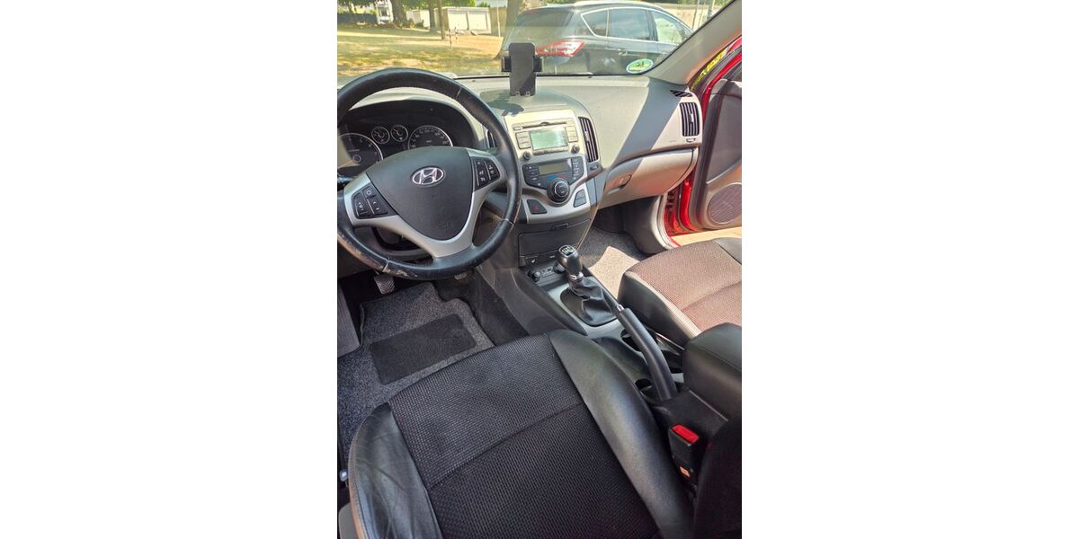 Hyundai i30 115.000 km 4.900 &euro; Herne 44652