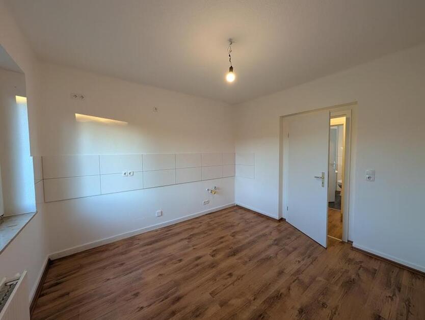 ~ Frisch renoviert mit modernem Bad und Küche ~ zimmer