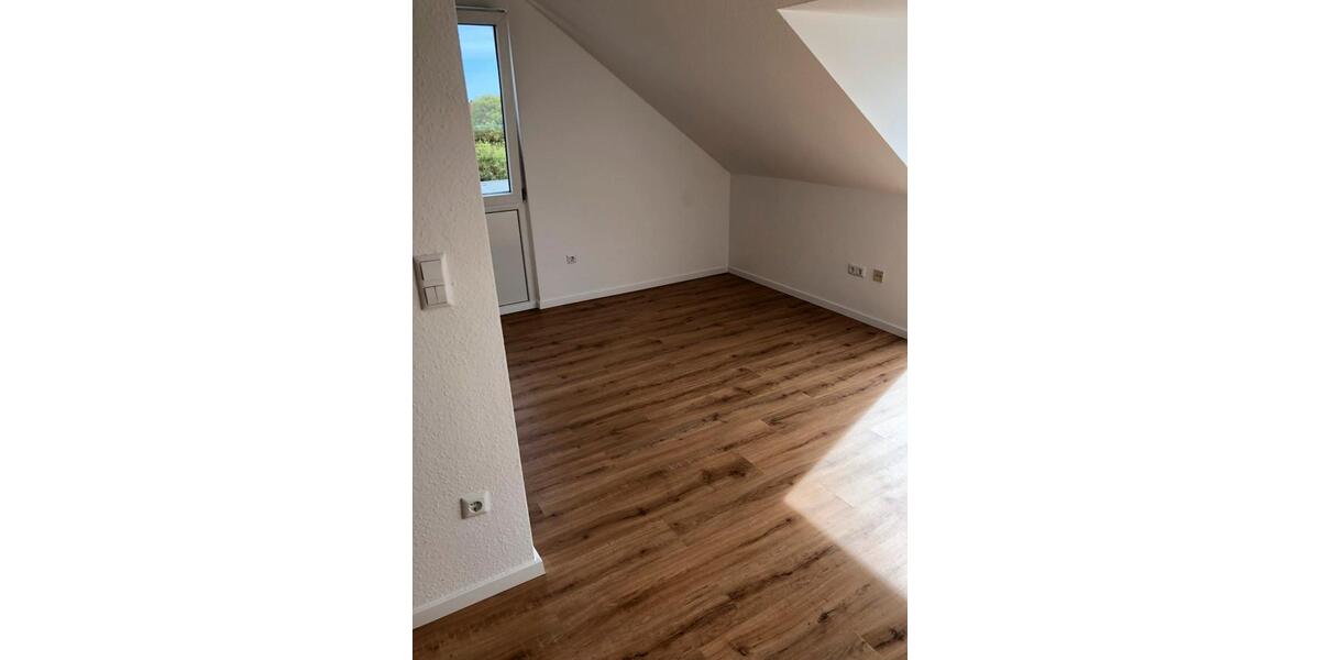 Dachgeschoßwohnung Bochum Altenbochum - 1 Zimmer, 25 m&sup2;, 430&euro; | Angebot:26692783