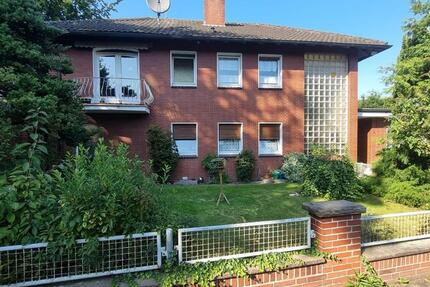 Wohnhaus mit aktuell zwei Wohnungen, einem Gästezimmer und Keller zimmer