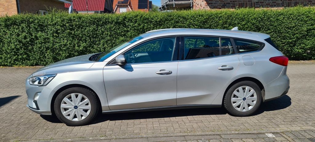 Ford Focus 129.600 km 9.400 &euro; Dülmen 48249