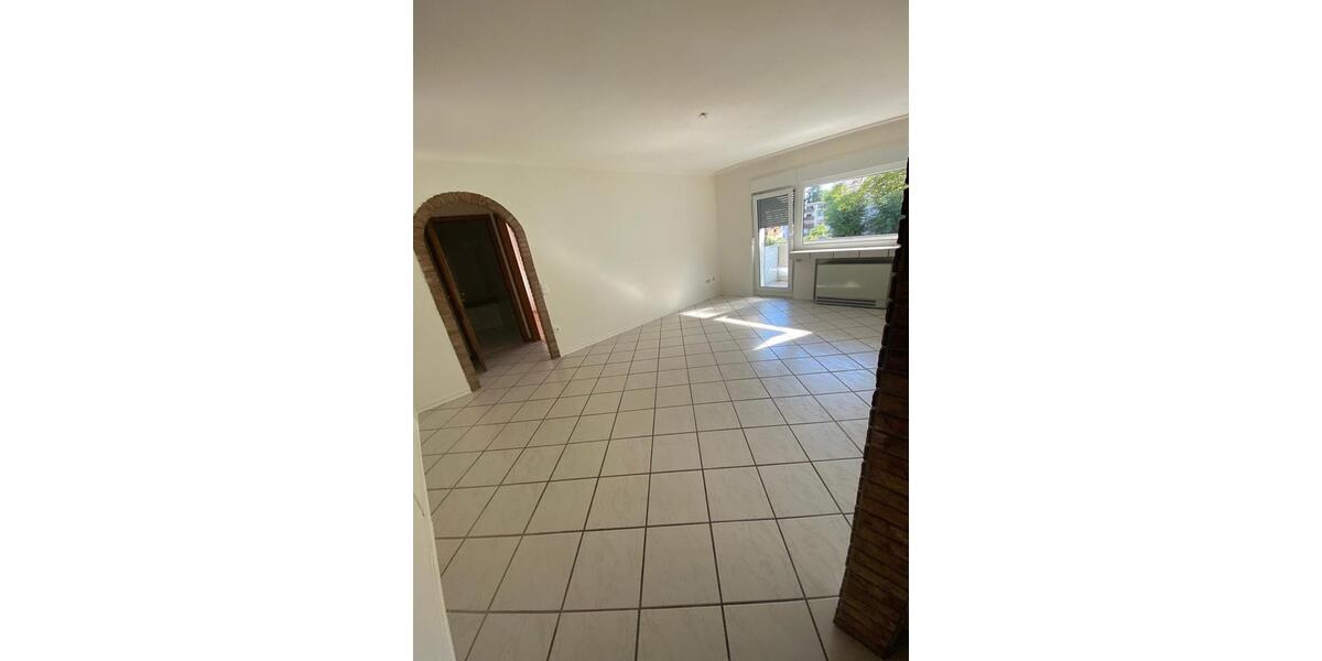 gepflegte Eigentumswohnung im 1. OG mit Balkon (Stufenlos) zimmer