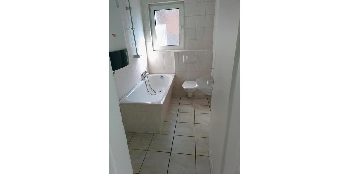 Etagenwohnung Oberhausen Biefang - 4 Zimmer, 98 m&sup2;, 860&euro; | Angebot:26330112