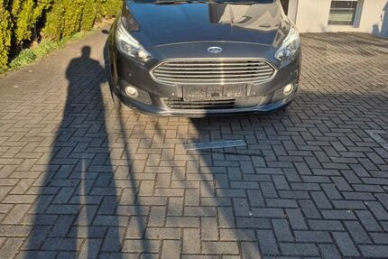 Ford S-Max 242.000 km 7.900 &euro; Dortmund 44339