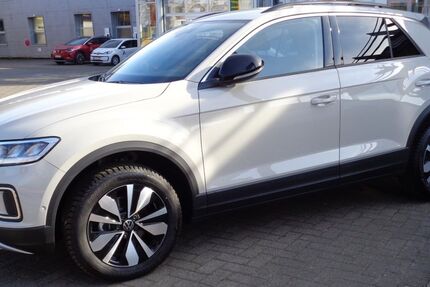 VW T-Roc 6.055 km 32.480 € Selm 59379