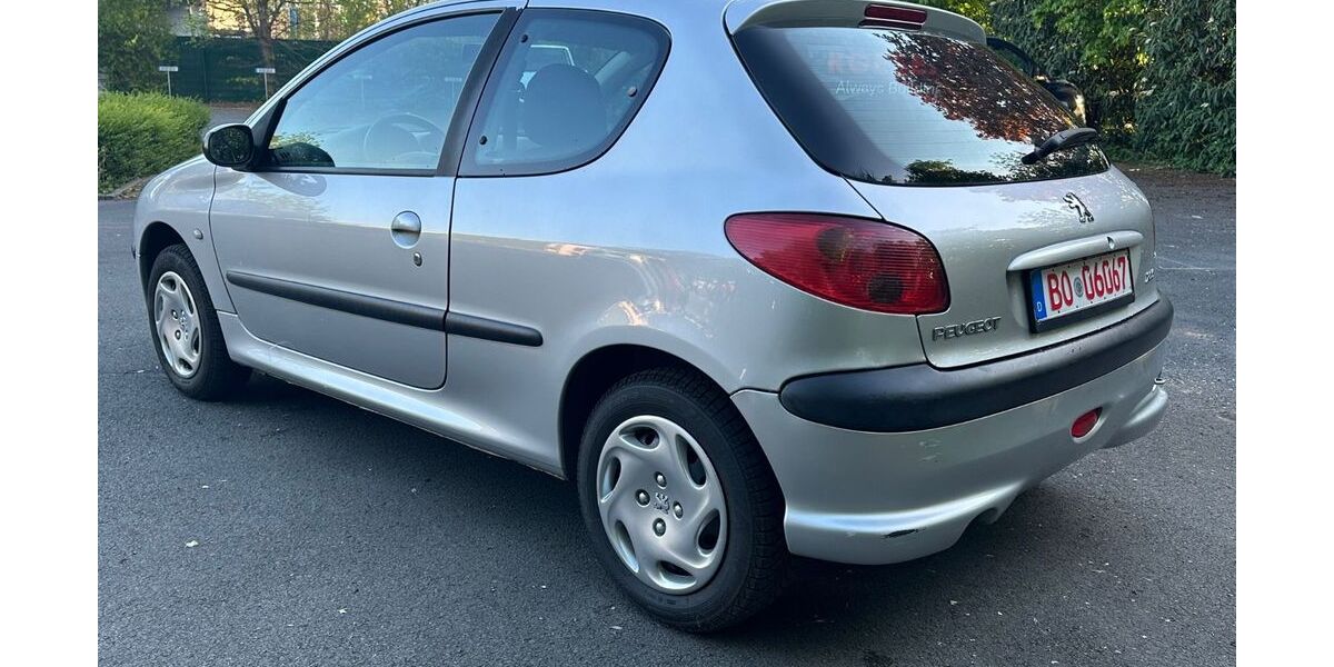 Peugeot 206 164.000 km 950 &euro; Bochum OT Innenstadt 44809