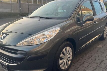 Peugeot 207 136.000 km 2.750 &euro; recklinghausen 45665