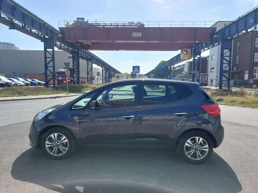 Kia Venga 24.800 km 8.790 € Mülheim 45476