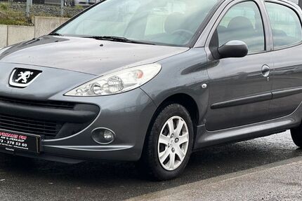 Peugeot 206 102.000 km 2.999 &euro; Oer-Erkenschwick 45739