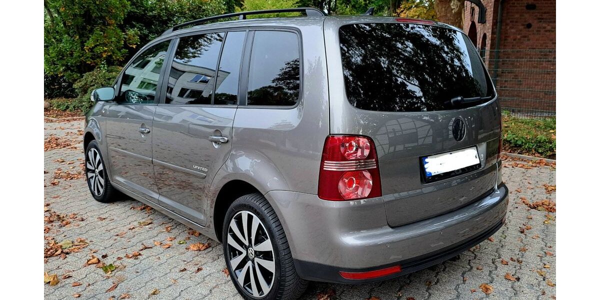 VW Touran 235.000 km 4.300 &euro; Witten 58456