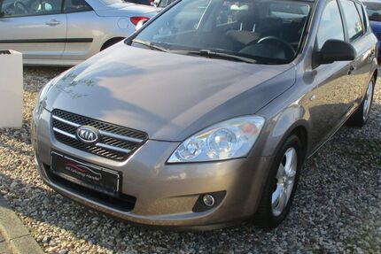 Kia ceed / Ceed 178.654 km 2.499 € Selm 59379