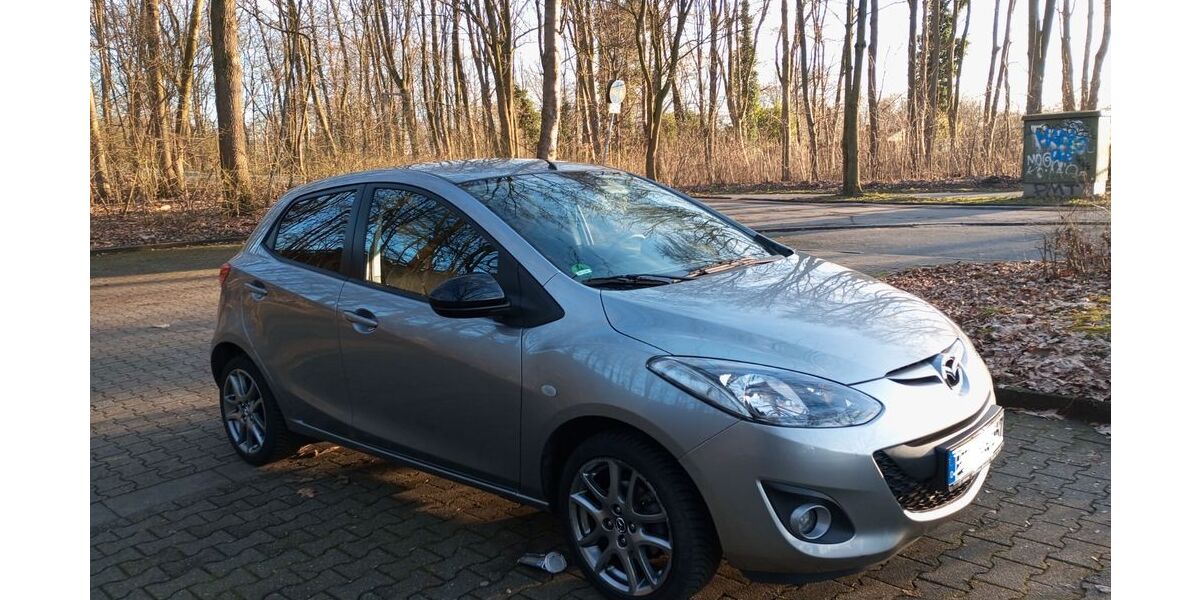 Mazda 2 24.000 km 7.300 &euro; Gelsenkirchen 45891