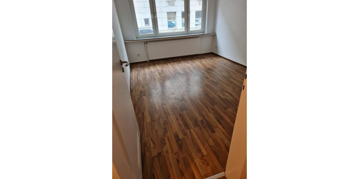 Frisch renovierte 3-Zimmer-Wohnung in zentraler Innenstadtlage 3 zimmer