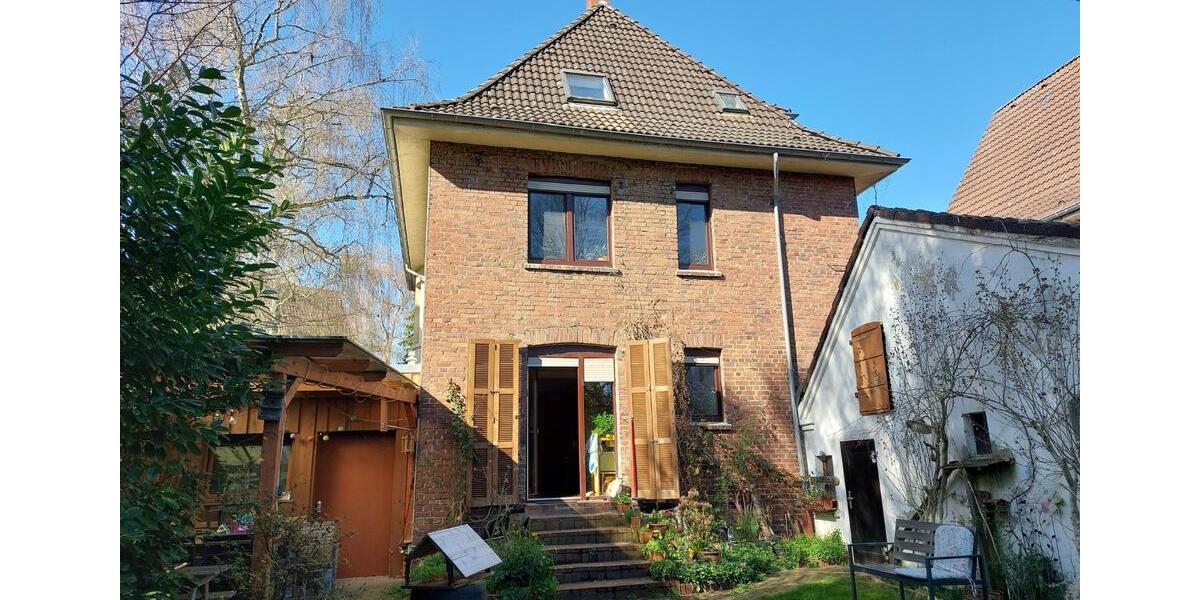Einfamilienhaus Lünen - 8 Zimmer, 150 m&sup2;, 420.000&euro; | Angebot:26429378