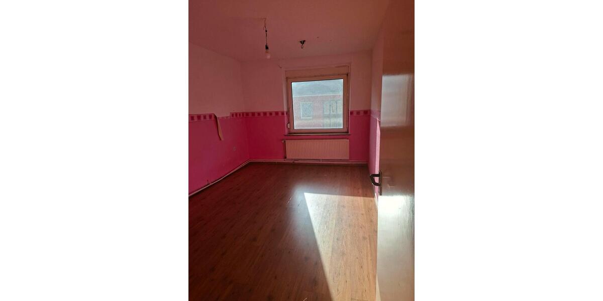 Etagenwohnung Witten - 4 Zimmer, 100 m&sup2;, 830&euro; | Angebot:25992741
