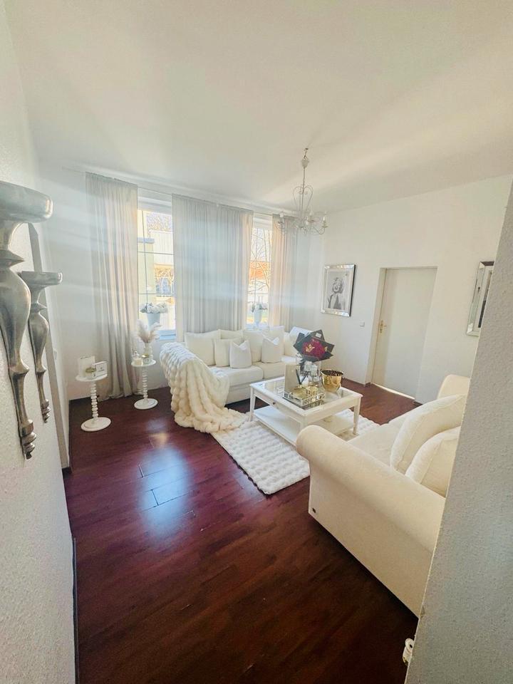 Attraktives Immobilienangebot: Mehrfamilienhaus + Einfamilienhaus zimmer