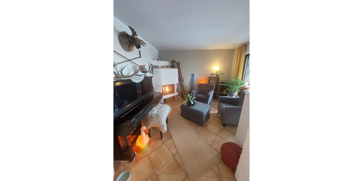 Reihenhaus Hünxe - 6.5 Zimmer, 250 m&sup2;, 2.450&euro; | Angebot:25129233