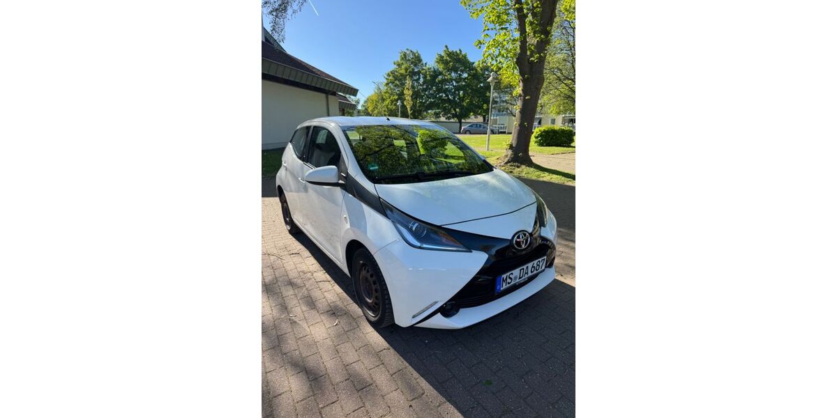 Toyota Aygo (X) 193.900 km 4.400 &euro; Dortmund 44289