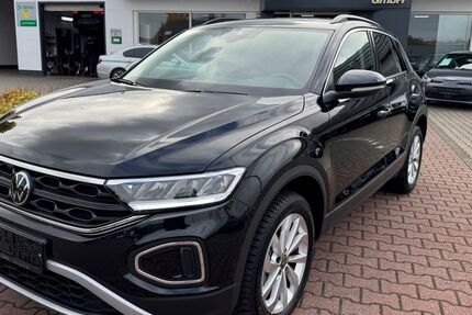 VW T-Roc 10.820 km 28.770 € Lünen 44536