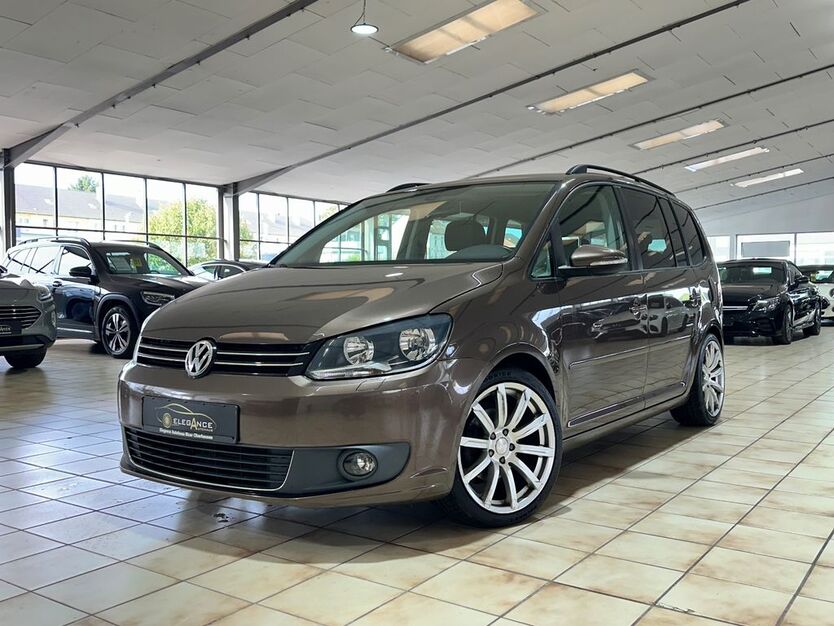 VW Touran 191.000 km 5.990 € Oberhausen 46047
