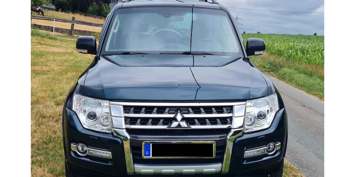 Mitsubishi Pajero 73.500 km 35.000 &euro; Witten 58456