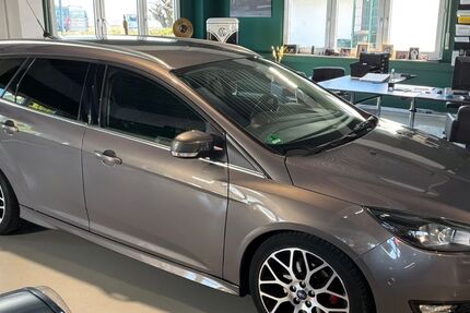 Ford Focus 130.000 km 8.900 &euro; Recklinghausen 45659