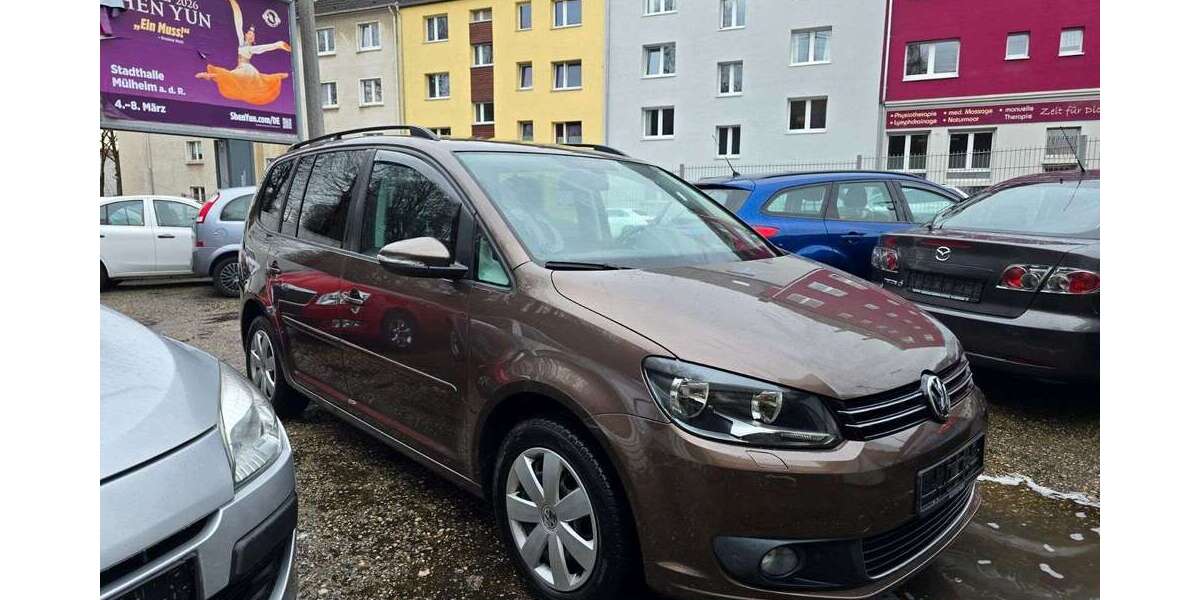 VW Touran 128.000 km 7.999 &euro; Essen 45144