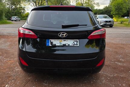 Hyundai i30 104.000 km 7.150 &euro; Witten 58455
