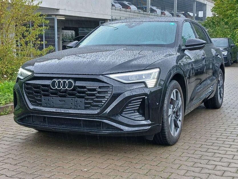 Q8 e-tron
