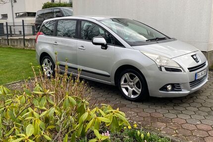 Peugeot 5008 200.000 km 5.300 &euro; Bochum 44892