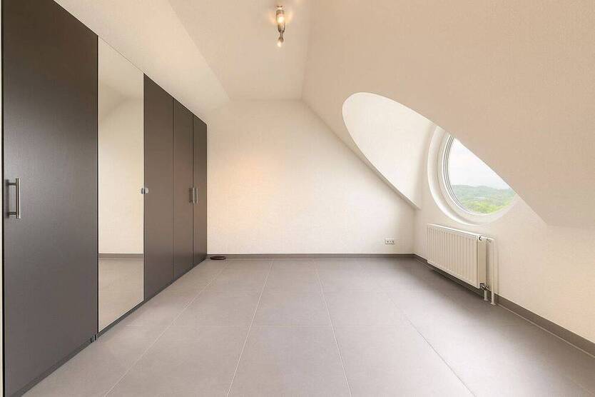 Modernes Haus mit Designküche, Sauna & Kamin in Herdecke